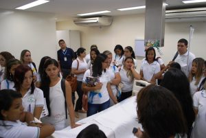 programa-cesmac-360-recebe-alunos-da-escola-santa-babara (32)