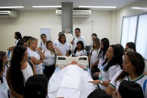 programa-cesmac-360-recebe-alunos-da-escola-santa-babara (32)