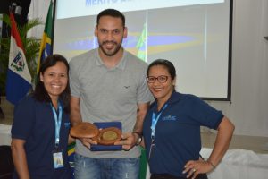 atleta-da-selecao-brasileira-de-volei-mauricio-borges-recebe-homenagem-do-cesmac-122