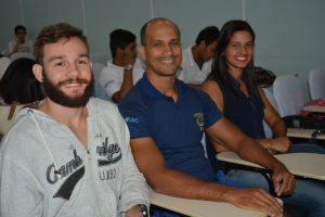 atleta-da-selecao-brasileira-de-volei-mauricio-borges-recebe-homenagem-do-cesmac-122