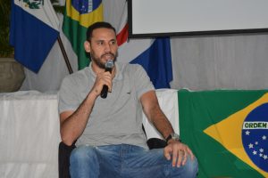 atleta-da-selecao-brasileira-de-volei-mauricio-borges-recebe-homenagem-do-cesmac-122