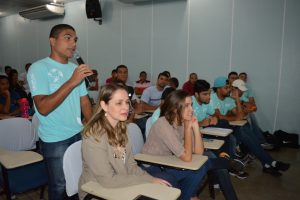 atleta-da-selecao-brasileira-de-volei-mauricio-borges-recebe-homenagem-do-cesmac-122