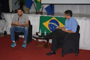 atleta-da-selecao-brasileira-de-volei-mauricio-borges-recebe-homenagem-do-cesmac-122