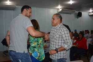 atleta-da-selecao-brasileira-de-volei-mauricio-borges-recebe-homenagem-do-cesmac-122