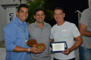 atleta-da-selecao-brasileira-de-volei-mauricio-borges-recebe-homenagem-do-cesmac-122