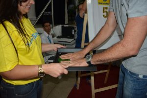 atleta-da-selecao-brasileira-de-volei-mauricio-borges-recebe-homenagem-do-cesmac-122