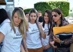 Ação- celebra- semana- do- Médico- Veterinário- Cesmac (1)