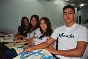 estudantes-do-colegio-marista-visitam-cesmac-51