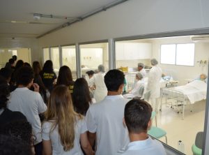 estudantes-do-colegio-marista-visitam-cesmac-51
