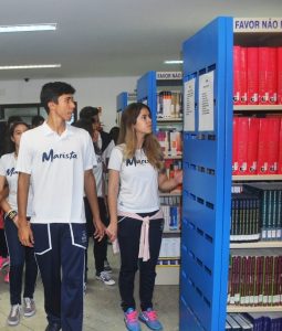 estudantes-do-colegio-marista-visitam-cesmac-51
