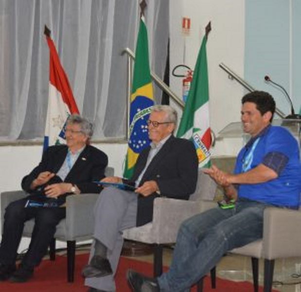 abertura-oficial-traz-palestra-sobre-o-conhecimento-em-rede-cesmac-_-psic-_-11