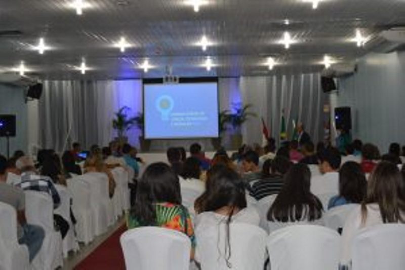 abertura-oficial-traz-palestra-sobre-o-conhecimento-em-rede-cesmac-_-psic-_-11