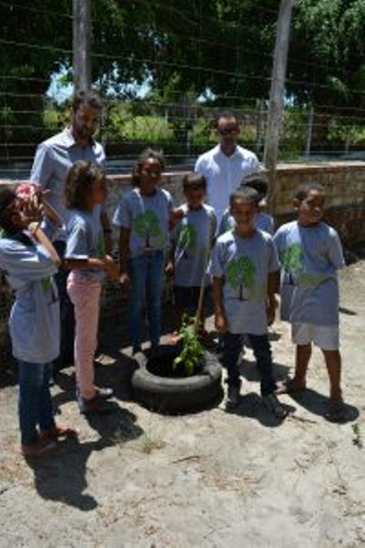 acao-de-educacao-ambiental-aproxima-criancas-da-universidade-cesmac-36