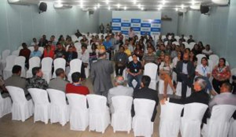 cesmac-se-reune-com-estudantes-e-orgaos-de-seguranca-publica-51