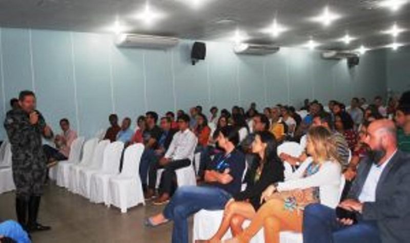 cesmac-se-reune-com-estudantes-e-orgaos-de-seguranca-publica-51