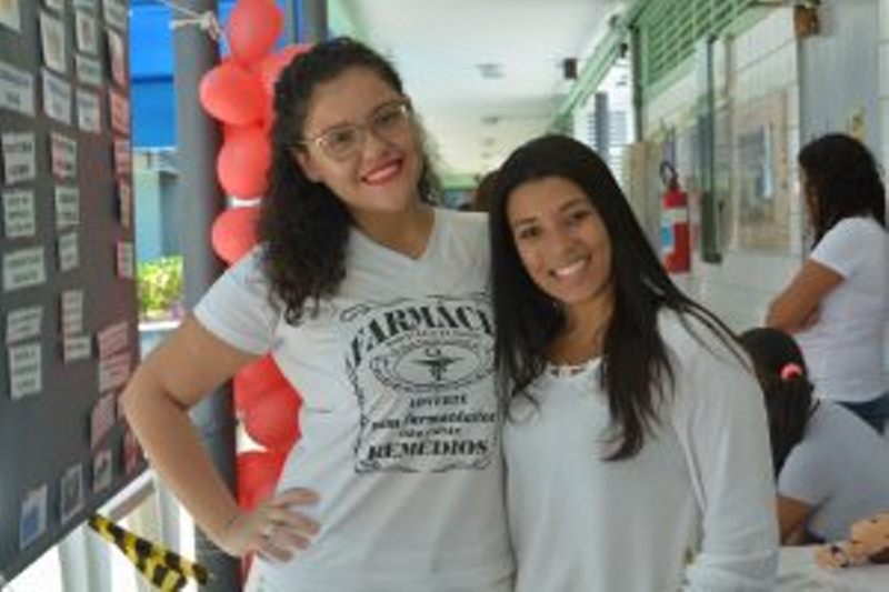 curso-de-farmacia-faz-acao-com-medicamentos-e-cosmeticos-cesmac-59