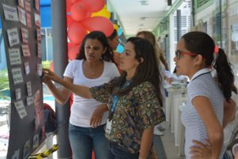 curso-de-farmacia-faz-acao-com-medicamentos-e-cosmeticos-cesmac-59