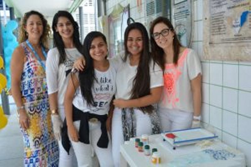curso-de-farmacia-faz-acao-com-medicamentos-e-cosmeticos-cesmac-59