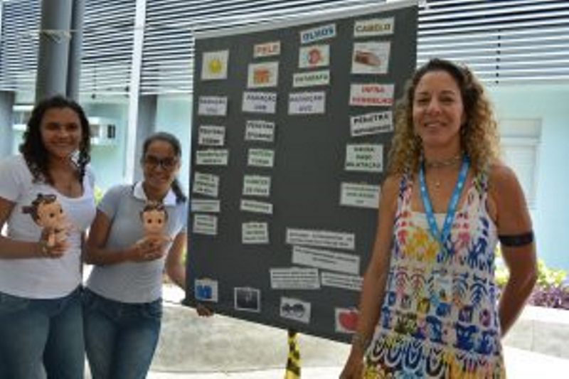 curso-de-farmacia-faz-acao-com-medicamentos-e-cosmeticos-cesmac-59