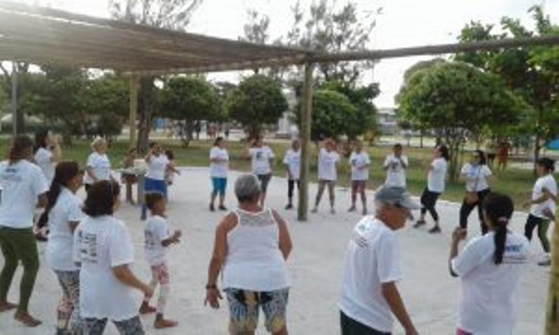 curso-de-servico-social-participa-de-acao-na-praca-da-faculdade-5