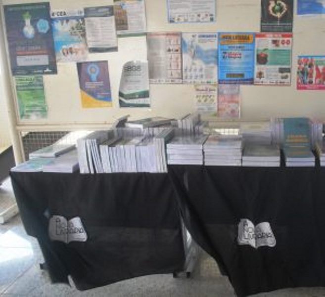 feira-de-livro-envolve-os-cursos-de-engenharias-9