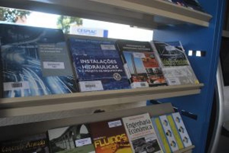 feira-de-livro-envolve-os-cursos-de-engenharias-9