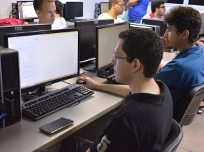 area-de-tecnologia-da-informacao-realiza-atividades-diversas-cesmac-sccti-21