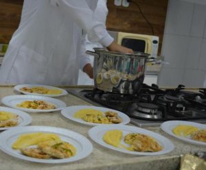 curso-de-nutricao-realiza-oficinas-de-gastronomia-funcional-cesmac-2