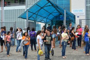 encerrado-primeiro-dia-de-provas-do-vestibular-medicina-cesmac-2017-1-19