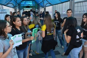 estudantes-de-medicina-recepcionam-candidatos-vestibular-medicina-cesmac-2017-1-6