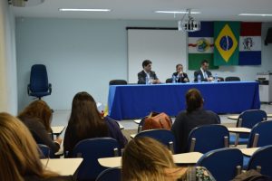 evento-no-curso-de-direito-debate-sistema-republicano-cesmac-22