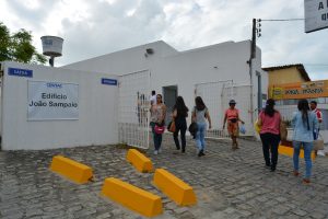 movimentacao-intensa-na-entrada-para-o-vestibular-tradicional-2017-1-cesmac-26-min