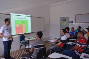 seminario-sobre-futebol-movimenta-o-cesmac-42-min