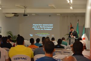 seminario-sobre-futebol-movimenta-o-cesmac-42-min