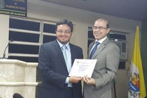 coordenador-do-curso-de-direito-recebe-comenda-graciliano-ramos-cesmac-5