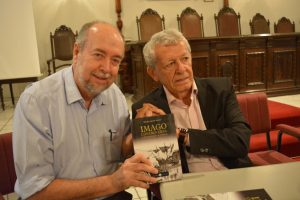 vice-reitor-do-cesmac-lanca-livro-13