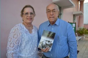 vice-reitor-do-cesmac-lanca-livro-13