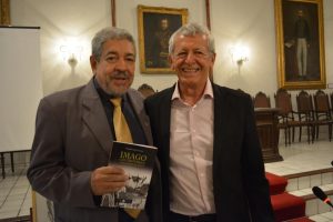 vice-reitor-do-cesmac-lanca-livro-13