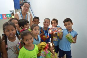 entrega-de-brinquedos-arrecadados-no-seminario-estendendo-o-saber-cesmac-01-9