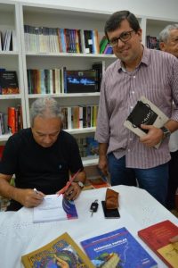 lancamento-coletivo-de-livros-reune-cesmac-edufal-e-imprensa-oficial-cesmac-18