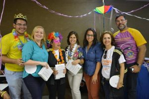 projeto-crescer-comemora-carnaval-com-idosos-2