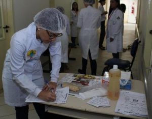 profissionais-e-estudantes-da-area-de-saude-do-cesmac-participam-de-acao-odontologia-fisioterapia-mestrado-cesmac-38