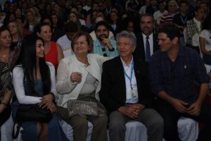 aniversario-do-reitor-joao-sampaio-e-celebrado-com-os-colaboradores-cesmac-10