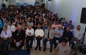 aniversario-do-reitor-joao-sampaio-e-celebrado-com-os-colaboradores-cesmac-10