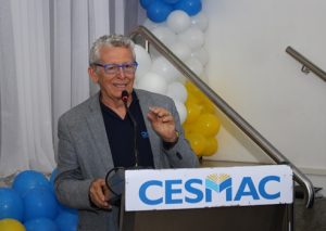 aniversario-do-reitor-joao-sampaio-e-celebrado-com-os-colaboradores-cesmac-10
