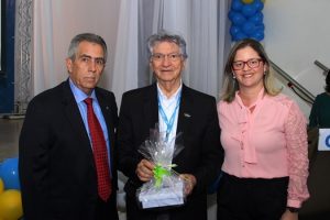 aniversario-do-reitor-joao-sampaio-e-celebrado-com-os-colaboradores-cesmac-10