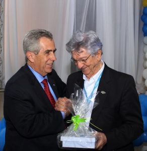 aniversario-do-reitor-joao-sampaio-e-celebrado-com-os-colaboradores-cesmac-10