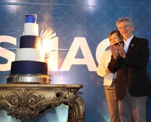 aniversario-do-reitor-joao-sampaio-e-celebrado-com-os-colaboradores-cesmac-10