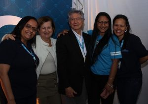 aniversario-do-reitor-joao-sampaio-e-celebrado-com-os-colaboradores-cesmac-10