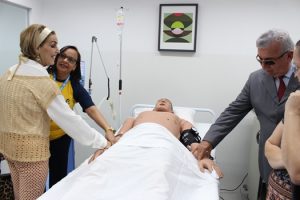 cesmac-inaugura-laboratorio-de-habilidades-para-area-de-saude-25